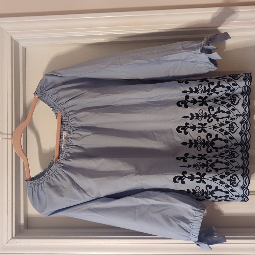 Embroidered top Pnk3